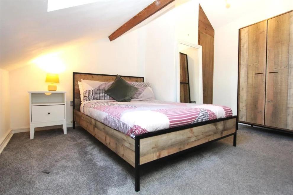 Large New-York Style Penthouse Apartment In Leeds City Centre With Contactless Check In Exterior foto
